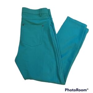 Hue Teal strength legging med back pockets belt loops Inseam 25